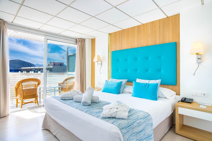 Habitación superior doble vista lateral al mar alcudia hotel & Spa Habitación superior doble vista lateral al mar alcudia hotel & Spa